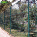 high quality made in China welded wire mesh fence with trangle bends